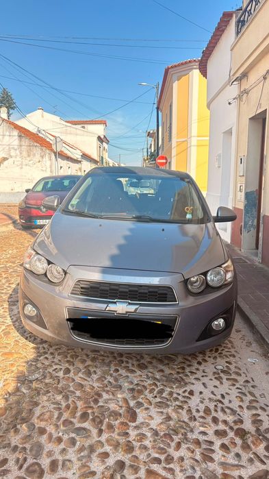 Vende-se automóvel – Preço negociável
