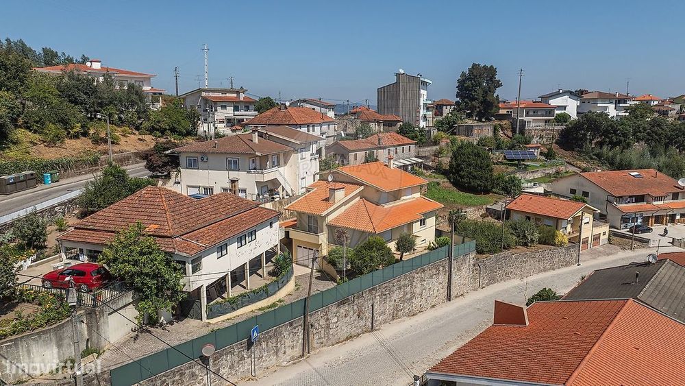Moradia T4 para venda