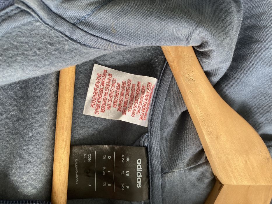 Casaco Adidas bom estado