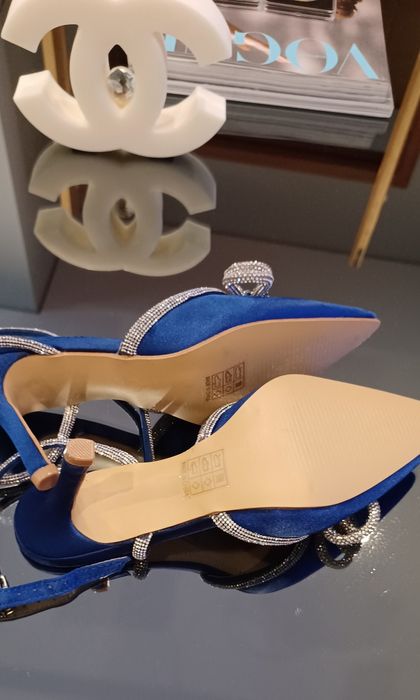 Sandálias com brilhantes