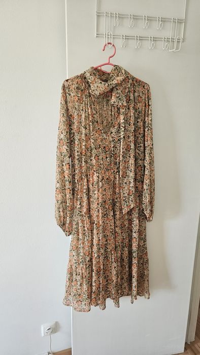Vários vestidos praticamente novos. Vários Preços