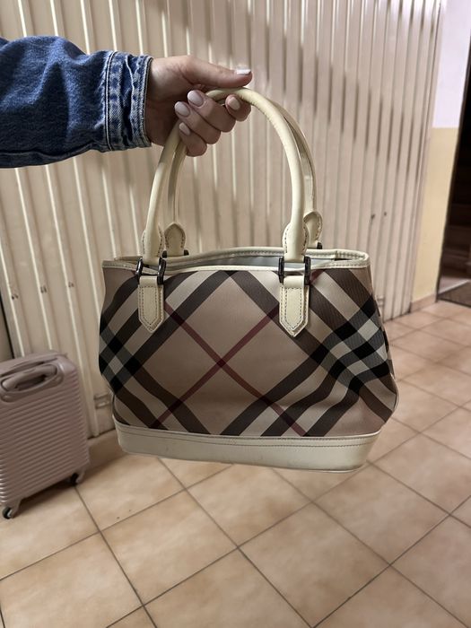 Burberry Leather handbag