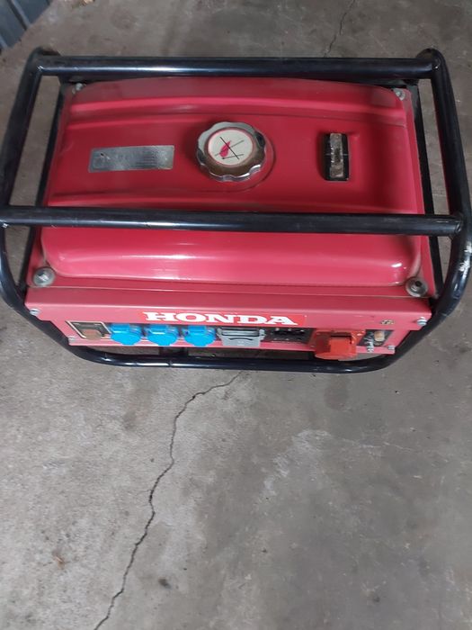 Генератор Хонда трьох фазний