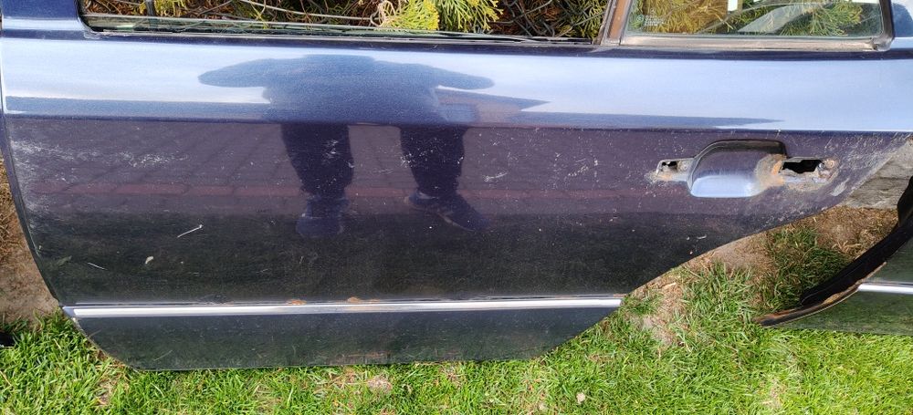 Komplet Drzwi 366 AZURITBLAU Mercedes Benz w124