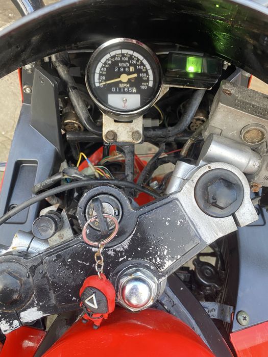 Продам Spark R-6