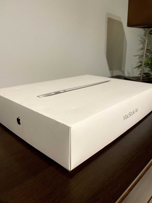 MacBook Air 13,3'' 2017, Intel Core i5, 8GB de SDRAM, SSD de 128 GB