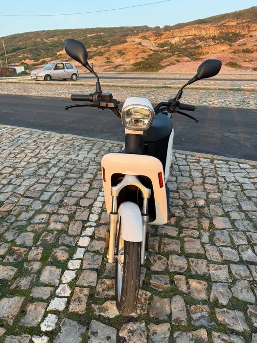 Askoll Es pro 125cc +2 baterias extra