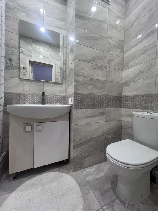 Світла та затишна 3-к квартира 125 м²з видом на Дніпро  ЖК Зарічний