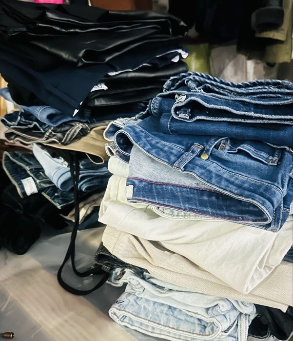 Lote de Roupa e Calçado