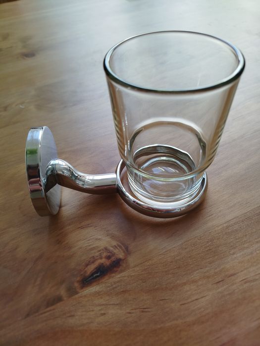 Kubek z uchwytem na szczoteczki do zębów Suite Sensea + wieszaki