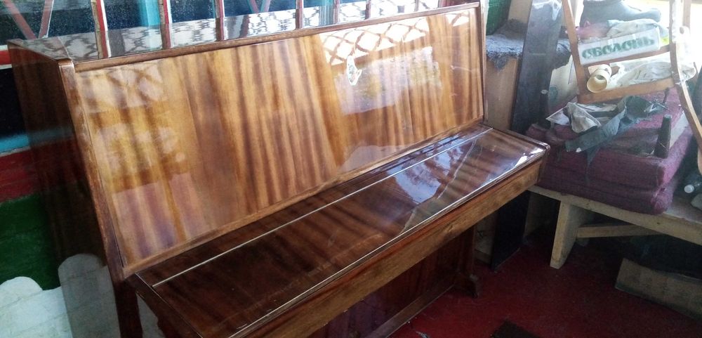 Продається пианино Україна вироблено в Черніговві