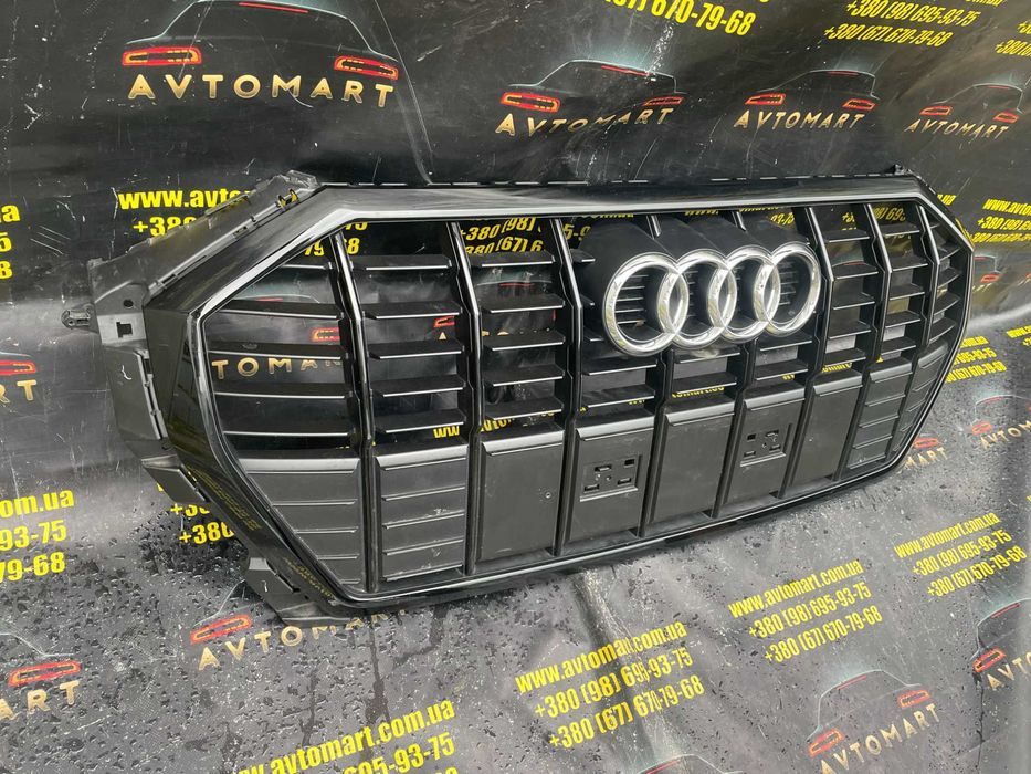 Решітка радіатора AUDI Q3 83A 2019- 83A853651E присутні подряпини в наявності