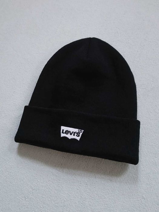 Levi's Batwing Ribbed Beanie Winter Hat - Black/White