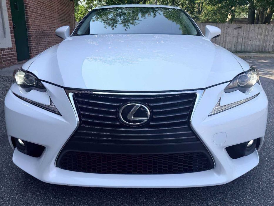Lexus IS 300      2016