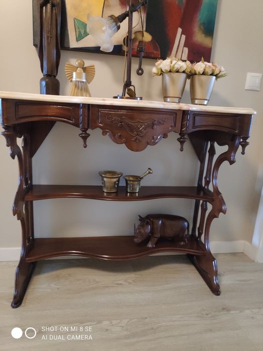 Vendo credência antiga restaurada