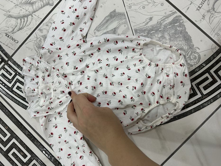 Carters, hm, next боді комбенізон