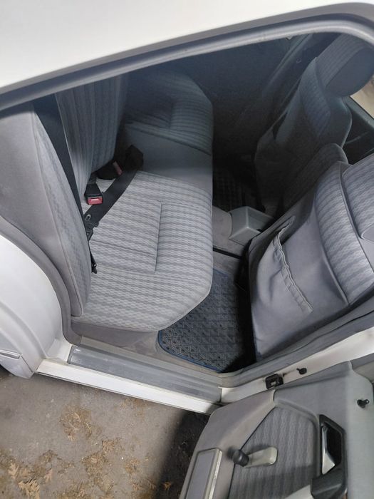 Mercedes 230e.