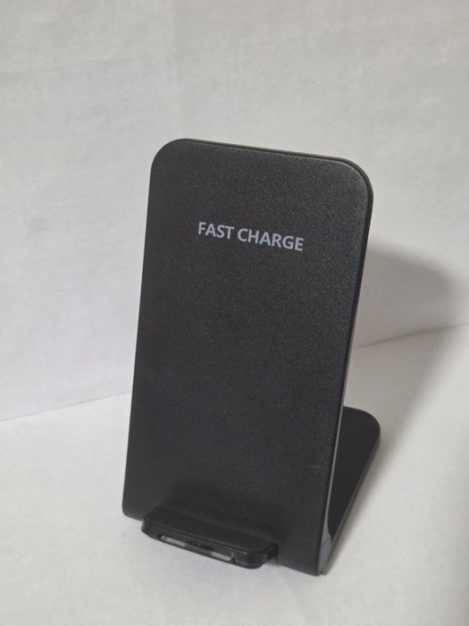 Безпровідна зарядка пдіставка під телефон