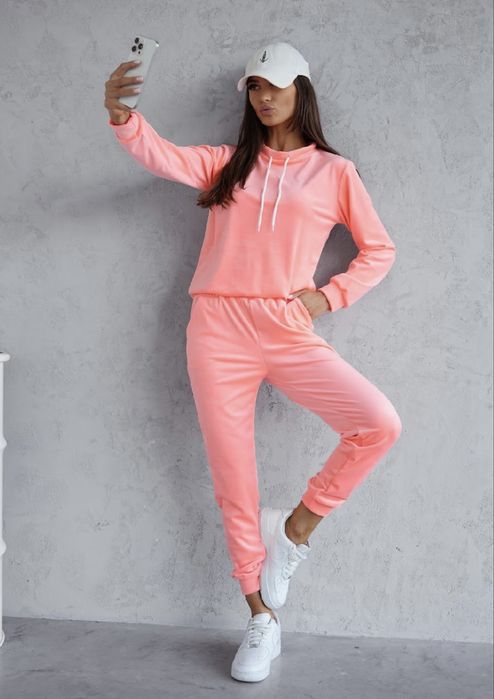 Damski dres welurowy brzoskwinia L/XL