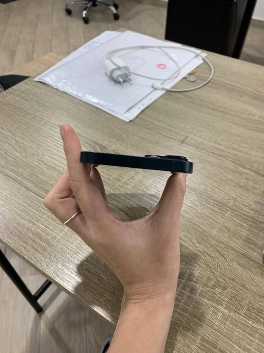 Продам 14 iPhone Plus 128 ГБ