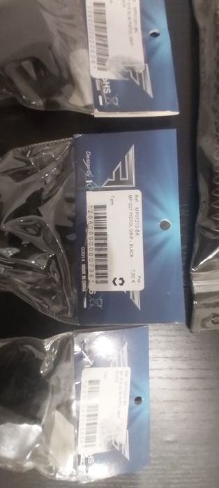 vários materias de airsoft