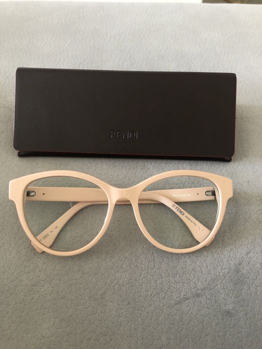 Armacões Fendi novas