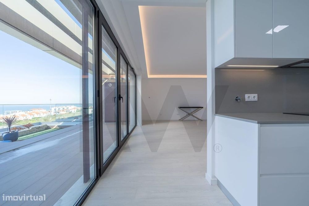 Penthouse T2 de Luxo com Terraço e Jacuzzi Privado | Vista Mar 180º