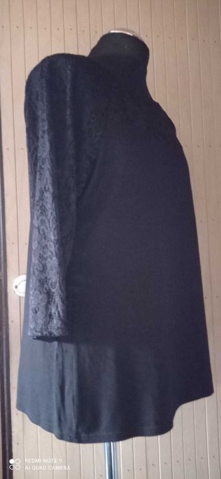 Ładna czarna bluzka damska z 3/4 koronkowym rękawem w rozm. 44