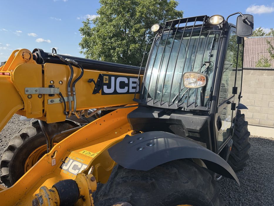 JCB 533-105 2017року погрущик маніту