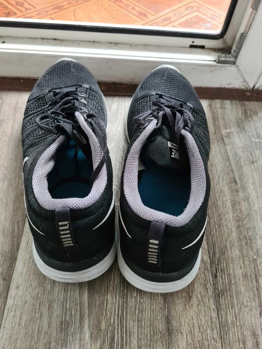 Мужские фирменные кроссовки NIKE 42 р (по ст- 27 см)