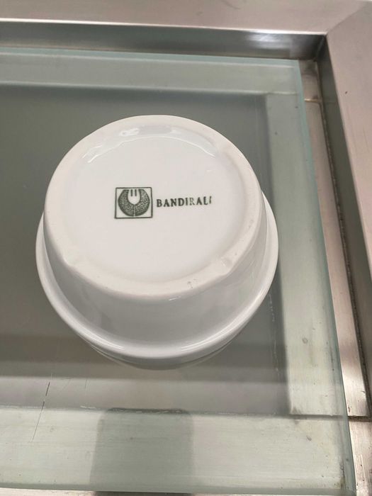 Tigelas porcelana branca empilháveis novas