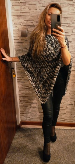 Śliczna ciepła narzutka , ponczo uniwersalny