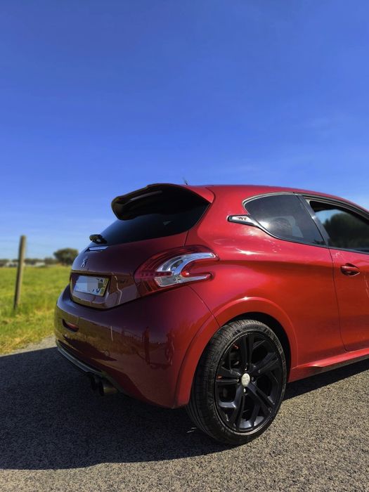 Peugeot 208 GTI Nacional – Full Extras – Histórico Completo