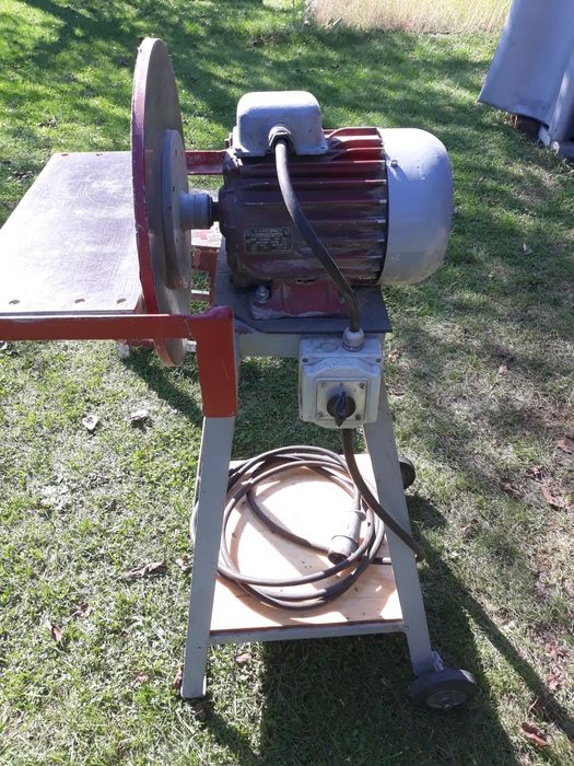 Szlifierka tarczowa do drzewa