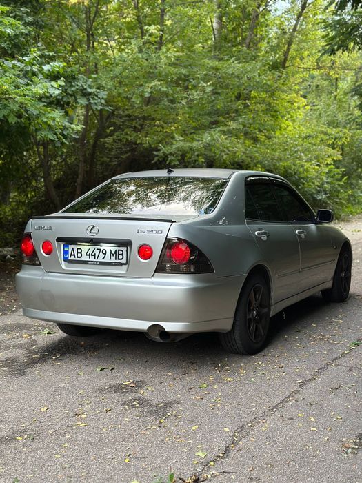 Lexus IS200 ОБМЕН