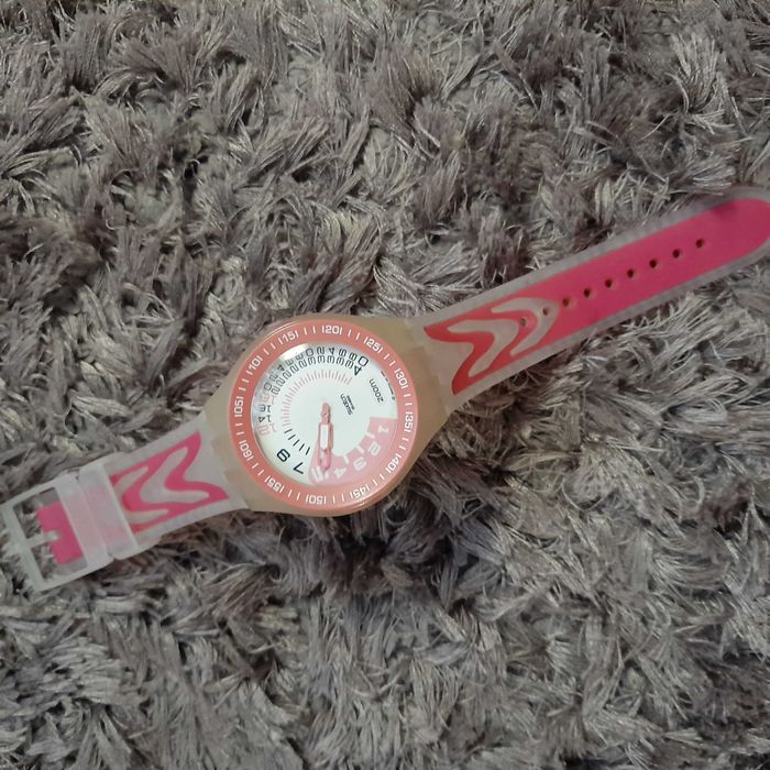 Relogio Swatch RoseWater (Ref. SUGK103)