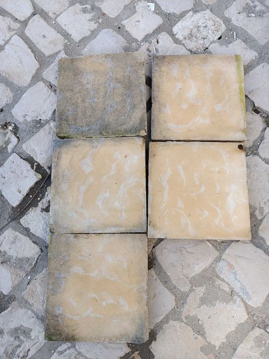 Mosaicos hidráulicos amarelos