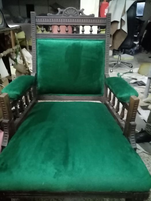 Terno de sofás centenário restaurados