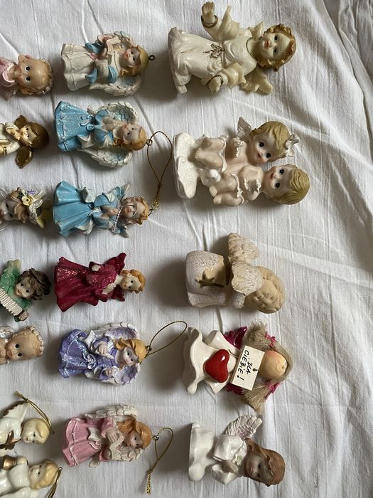 Kolekcja figurek aniołków