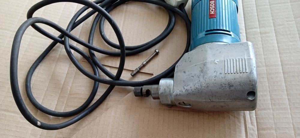 Cortadora/ Roedora de metal Bosch