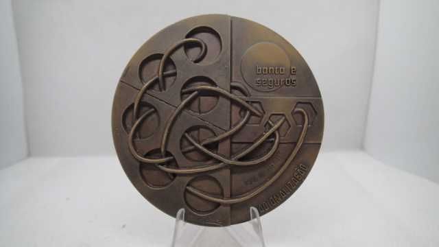 Medalha de Bronze da Nacionalização da banca e seguros