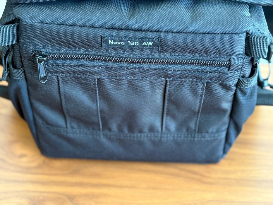 Bolsa Lowepro Nova 160 AW