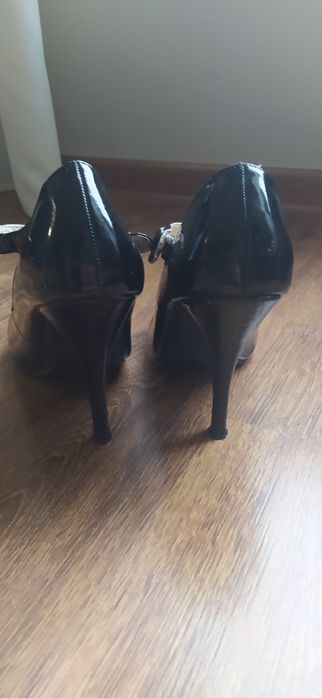 Buty damskie szpilki