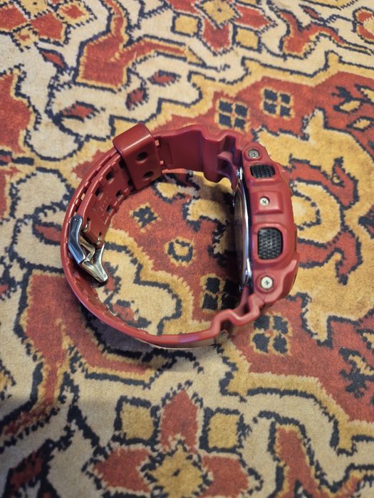 Zegarek Casio GA-100B Czerwony