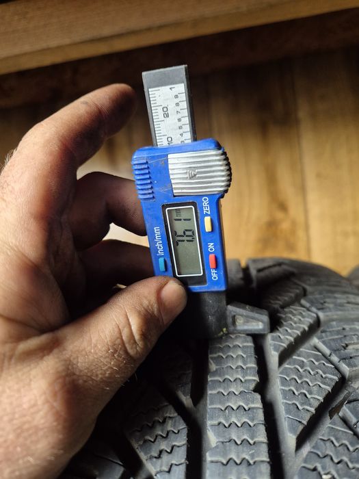 185/65/15 Semperit Komplet zima 7,5mm 17r