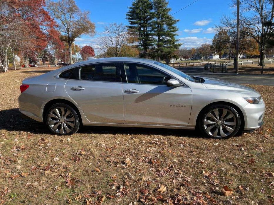 Chevrolet Malibu Premier      2017