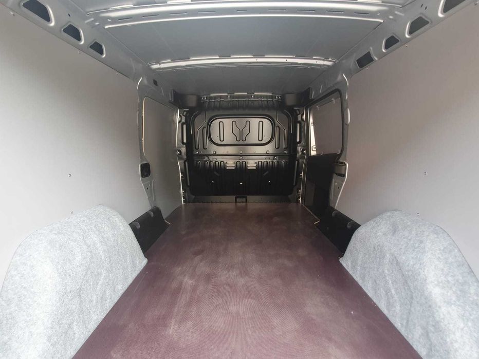 Zabudowa busa ze sklejki podłoga Renault Express Dacia Dokker