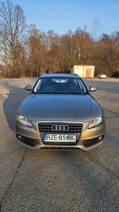 Audi A4 Avant AUDI A4 B8 2.0 TDI 2009