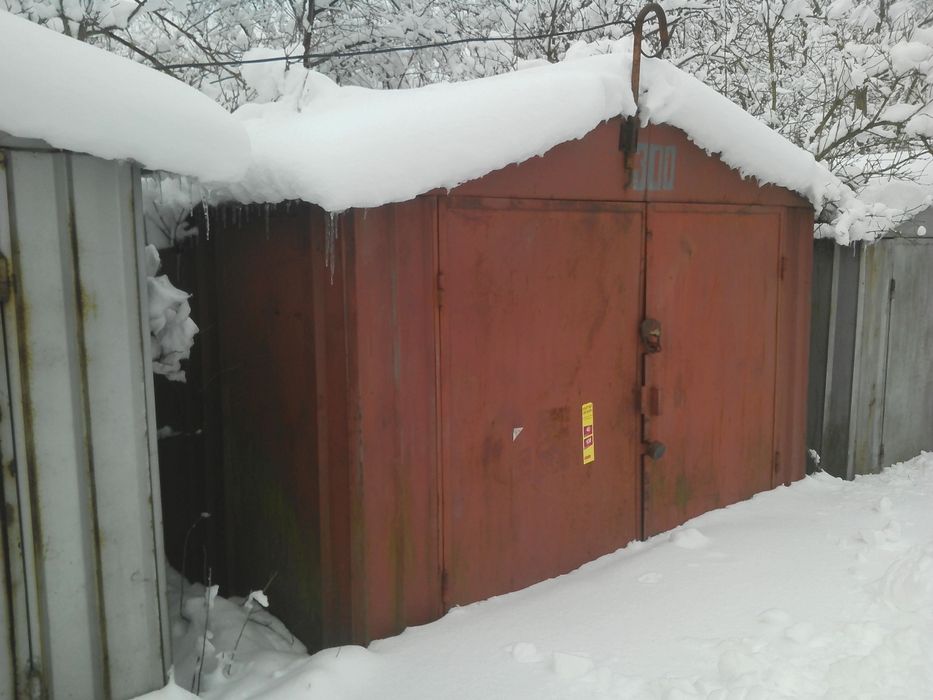 Гараж металлический по ул. Сторожинецкой в кооперативе 16.