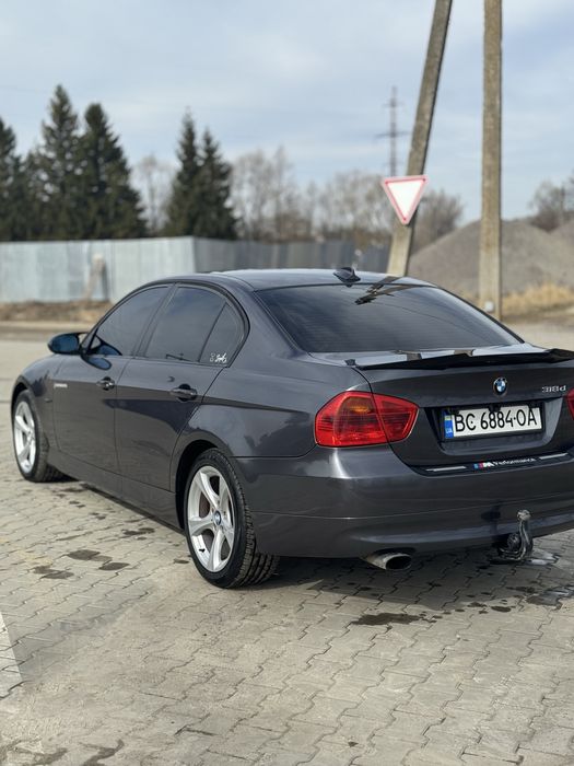 BMW E90-318d-N47.